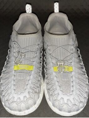 Keen Women Anatomical Gray Footbed Two Cord Slip On Sandals size US 7